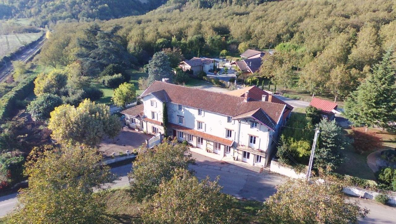 Chambres D'Hotes Le Cedre Bleu Saint-Lattier Exteriér fotografie